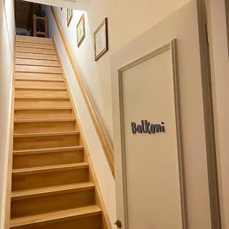 Balkoni μπαλκόνι